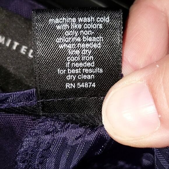 THE LIMITED LDIE SZ 4 DEEP PRPLE SHORT 100% COTTON - Picture 7 of 7